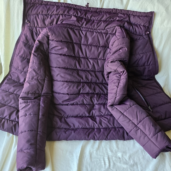 JustFab XS Light Puffer Jacket in Dark Purple - Picture 3 of 3